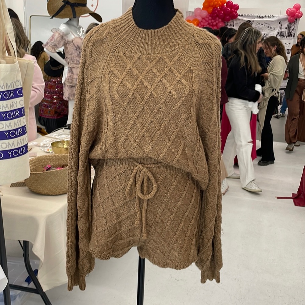 Knit tan set